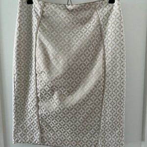 White House Black Market Cream & White Pencil Skirt, Size 0